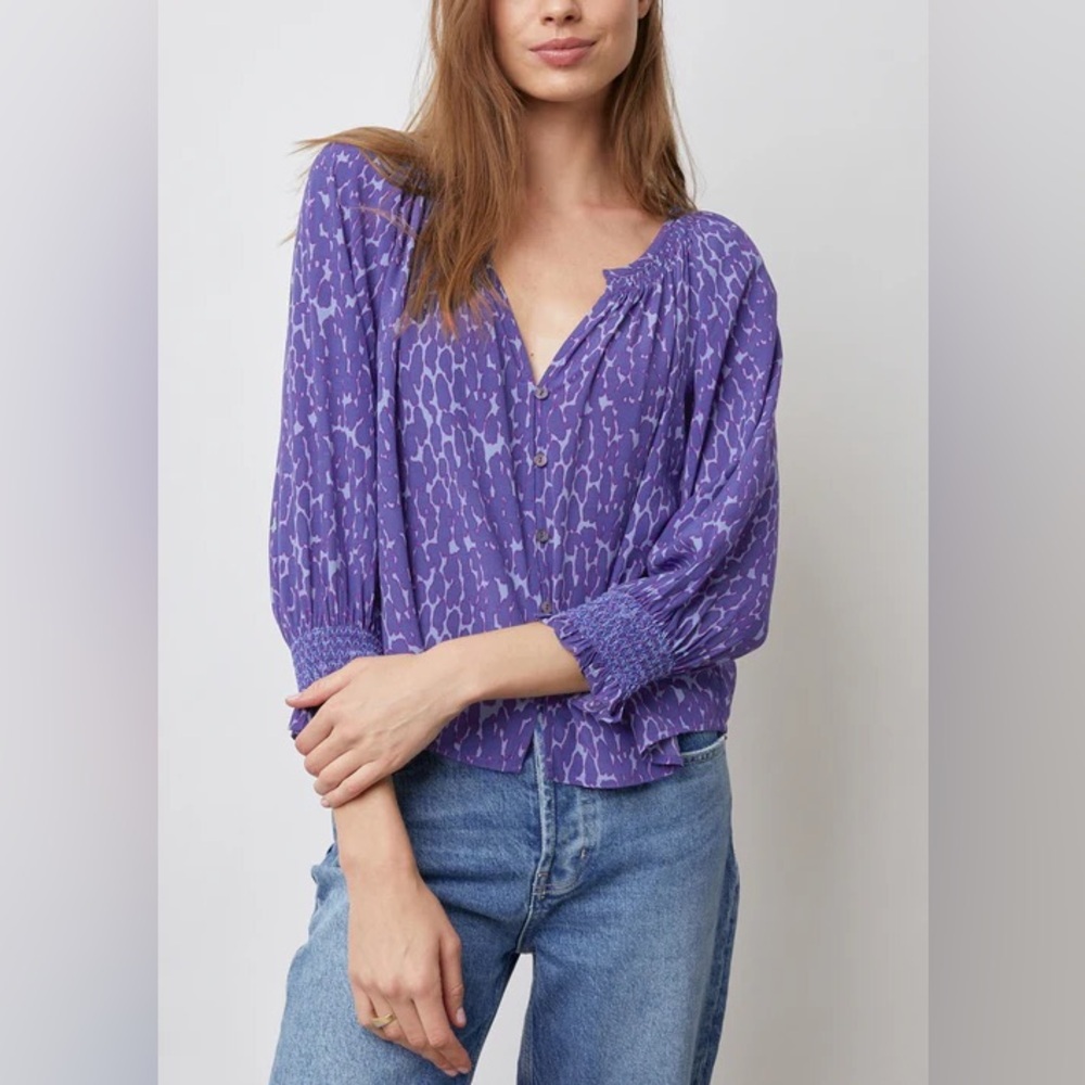 Rails Mariah Static Leopard Print Purple Smocked Cuff Button Front Top EUC Sz XS